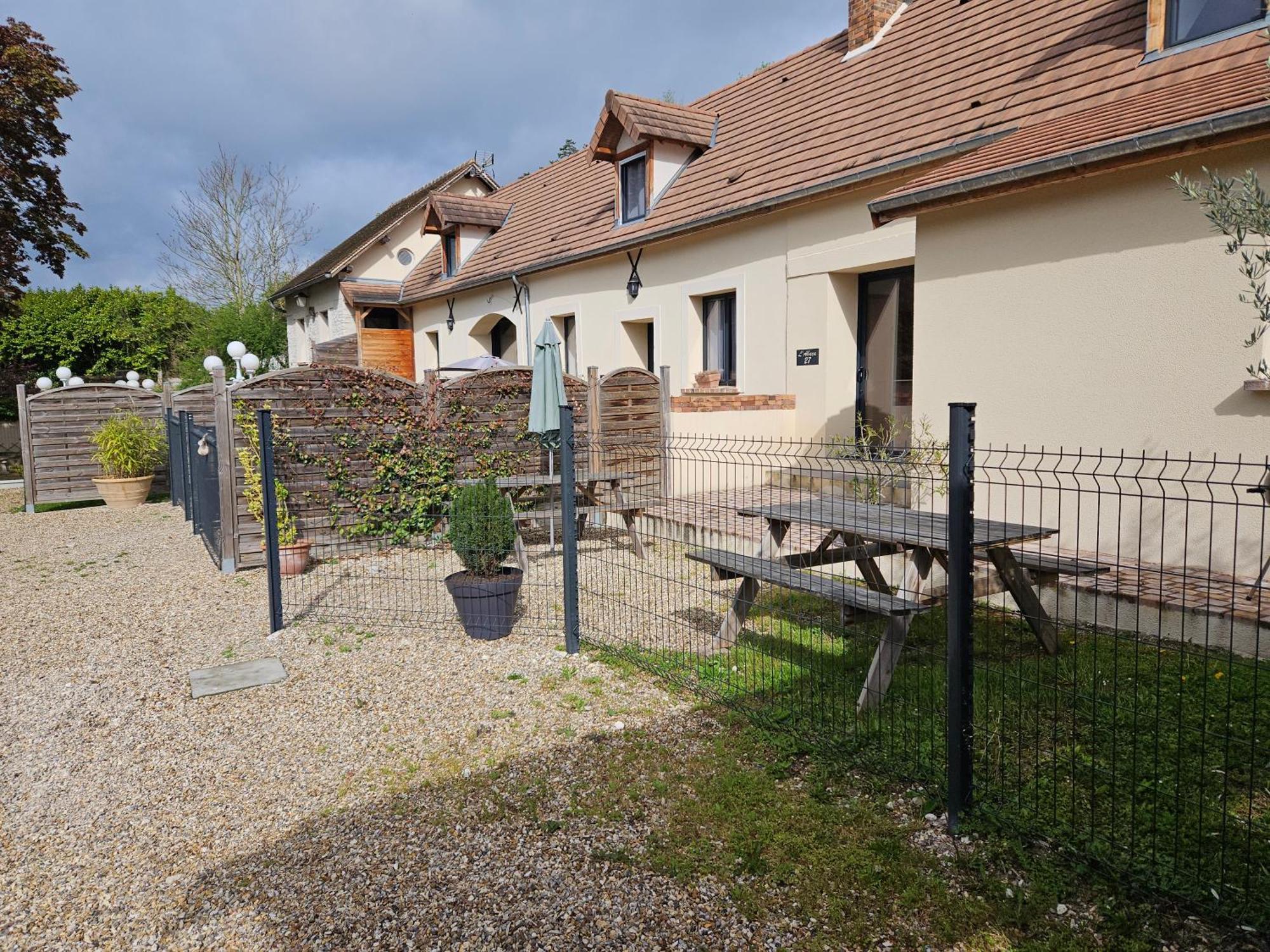 Вилла L'Abaca 27 Sainte-Genevieve-les-Gasny Экстерьер фото