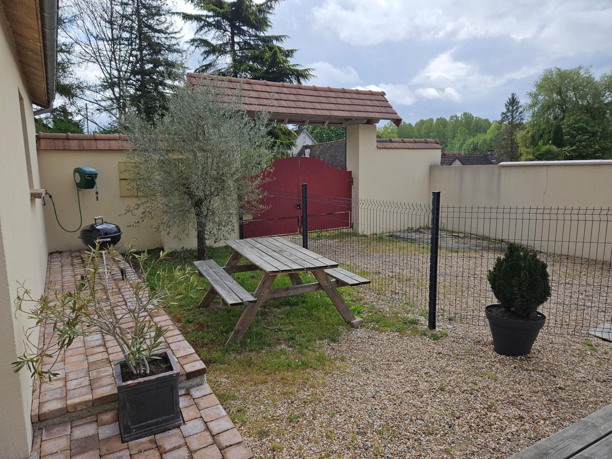 Вилла L'Abaca 27 Sainte-Genevieve-les-Gasny Экстерьер фото